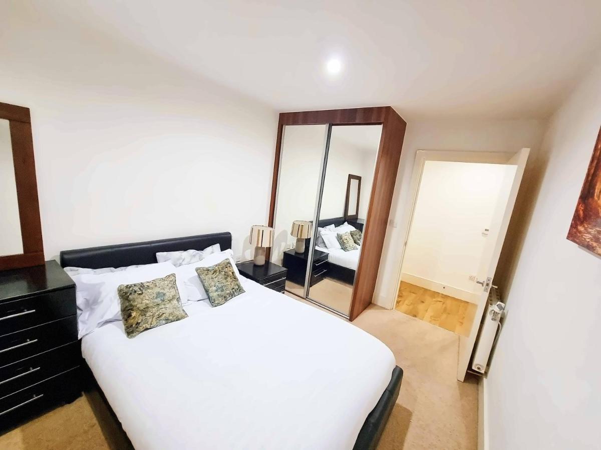 Your Riverside Home 2 With Private Balcony London Exterior photo